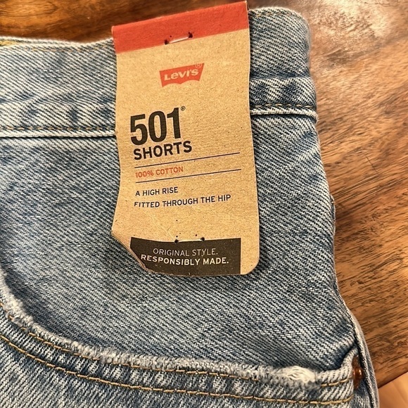 Levi’s 501 Distressed Denim Shorts 31 - Picture 9 of 12